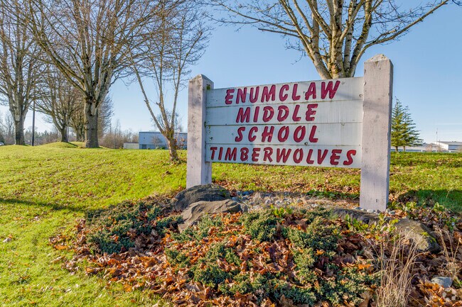 Enumclaw Middle School sign on roadway.