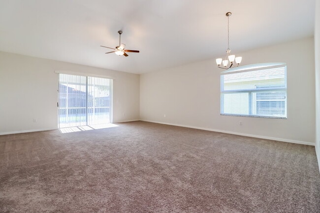 1243 Maximilian Dr, Wesley Chapel, FL 33543 - photo 3