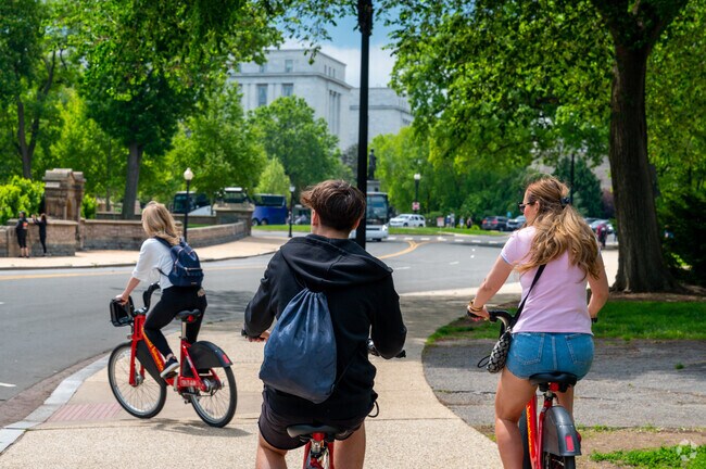 Capitol Ride share bikes help locals and tourists alike navigate their way around the sights of Capitol Hill