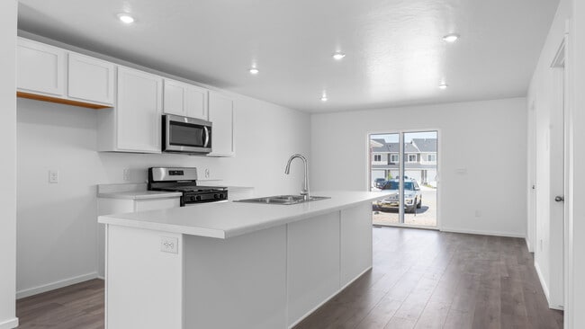 1778 N Patchwork Ave unit 1253, Tooele, UT 84074 - photo 3