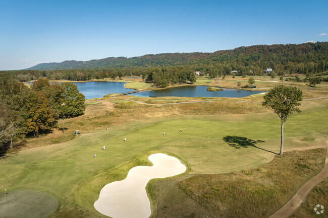 Soak in the beauty of Ooltewah Center with a round of golf at The Honors Course.
