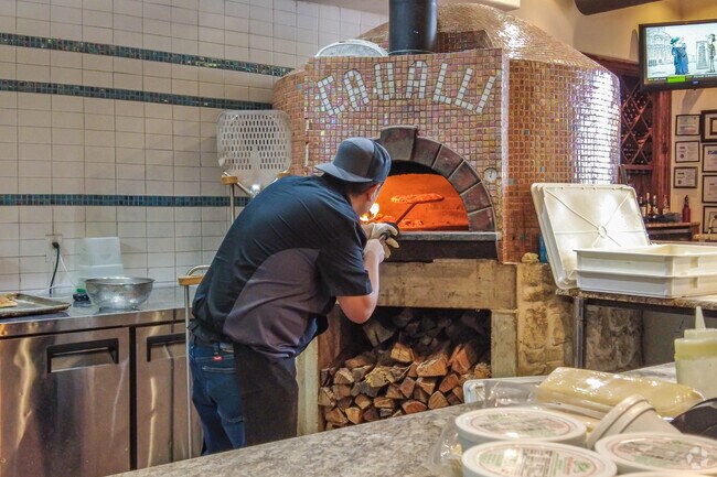 Cavalli Pizzeria is cooking up some delicious pizza for you and the family.