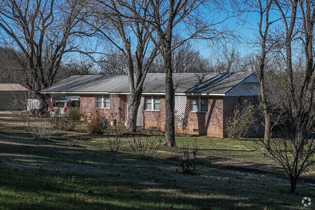 Ranch homes in and around Sulphur Springs are a common style.