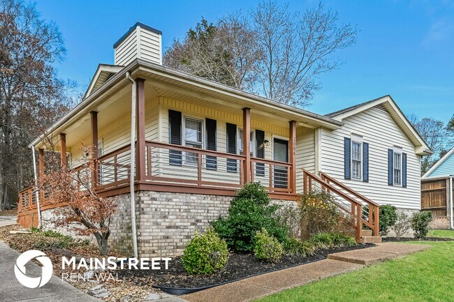 2004 Sanford Dr, Mount Juliet, TN 37122 - photo 3