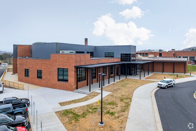 Wytheville Middle School is gettin ga brand new building adjacent to the high school.