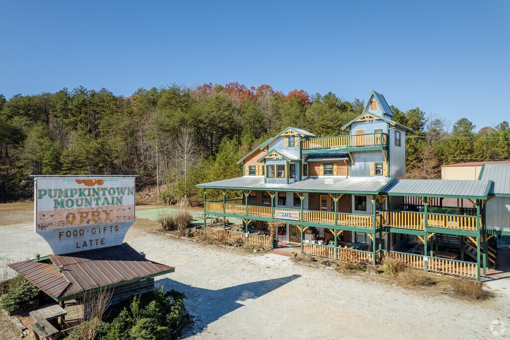 About Pumpkintown Schools, Demographics, Things to Do