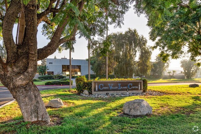 Find resources to study the Qur’an at The Chino Valley Islamic Center.