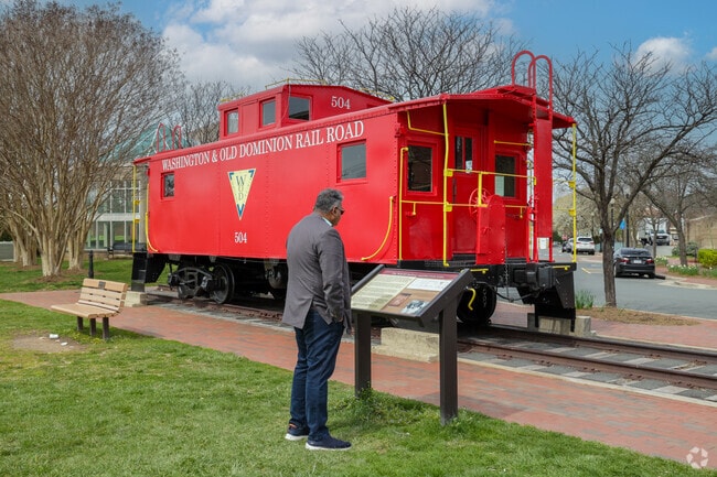 Learn all about Herndon's history and what the town has to offer.