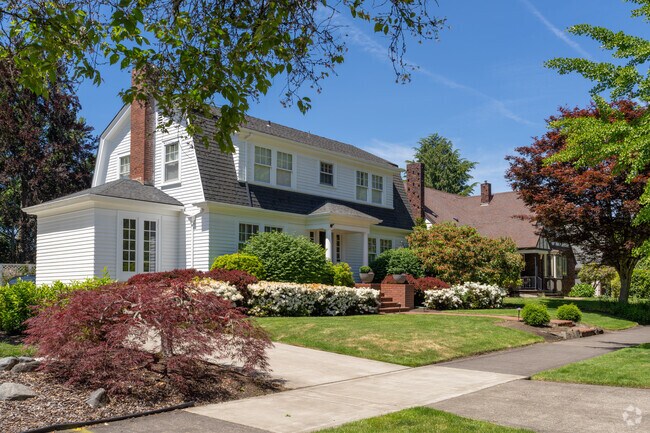 Dutch Colonial homes are common in Central Hillsboro.