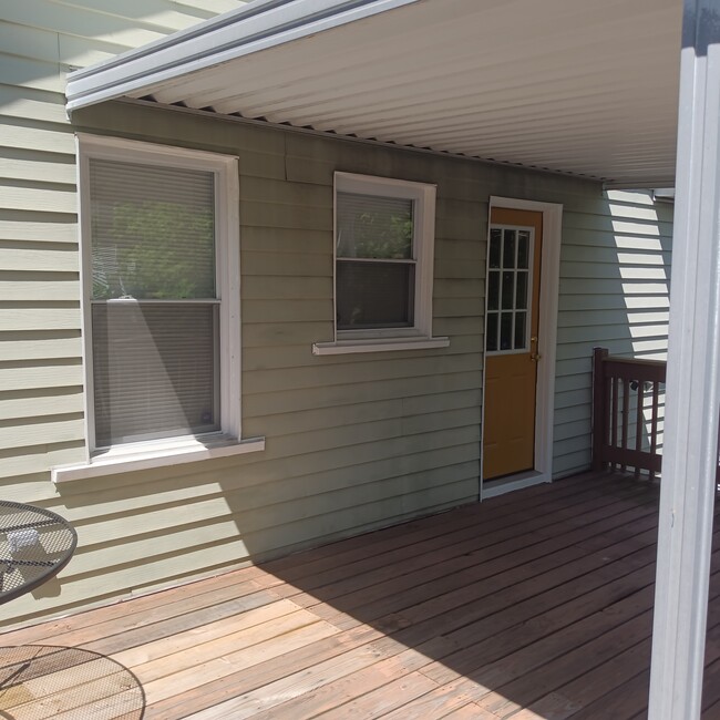 2nd floor rear porch