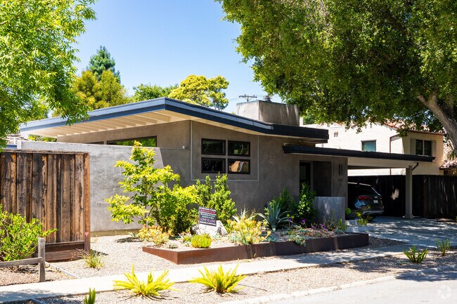 Many mid-century style homes with distinctive roof lines are found in Flood Park.