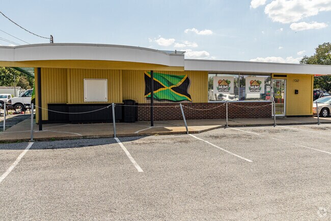 Mums Kitchen offers Warwick residents authentic Jamaican food.