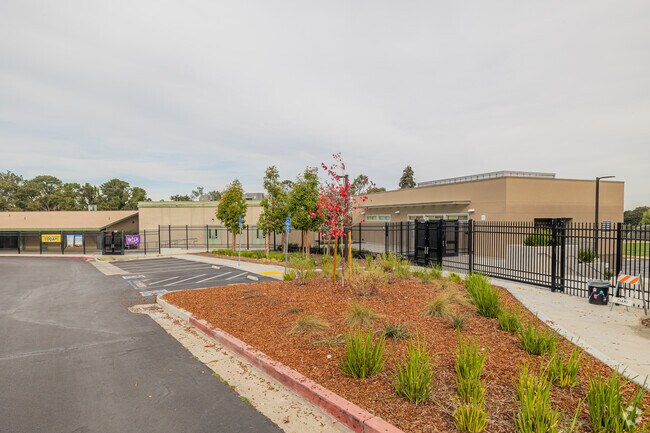 Abbott middle School has a closed campus during school hours.