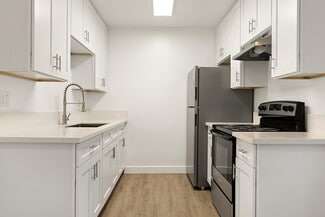 6670 Doriana St, San Diego, CA 92139