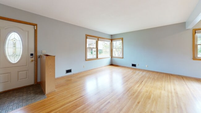 4052 16th Ave S, Minneapolis, MN 55407 - photo 3