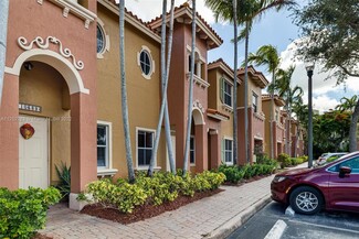 10587 SW 6th St, Pembroke Pines, FL 33025