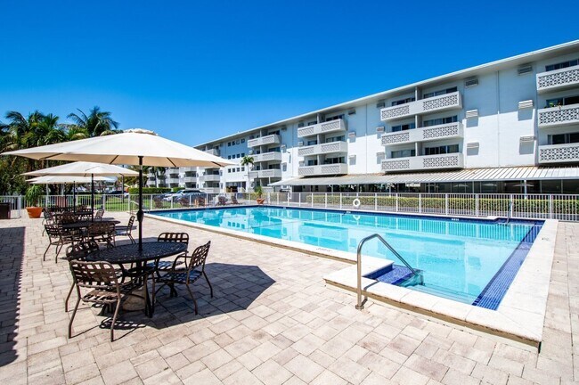 Legacy at Sans Souci, North Miami, FL 33181 - photo 5