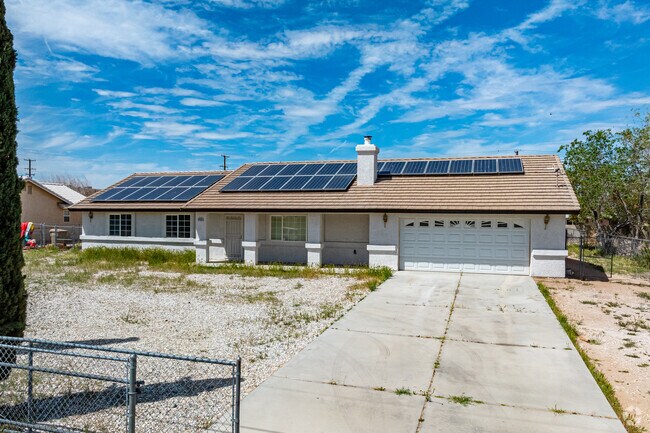 Starter homes can be found all throughout the Angeles Acres neighborhood.