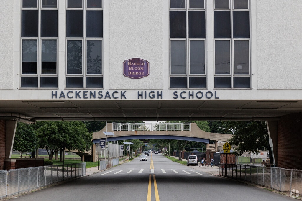 Hackensack High School, Rankings & Reviews