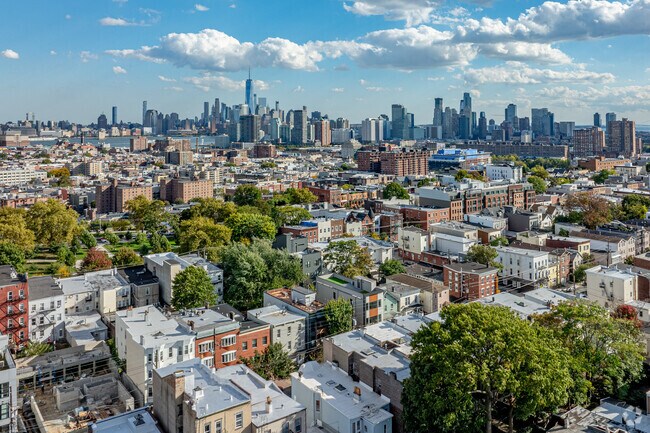 About The Heights | Schools, Demographics, Things to Do - Homes.com