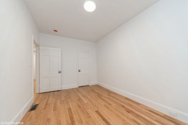 60 Clearway St unit 1, Boston, MA 02115 - photo 6