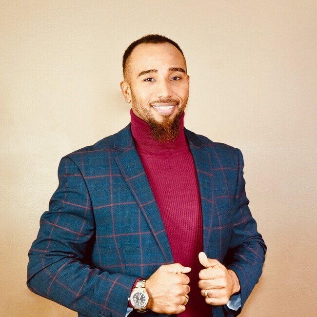Agent Photo