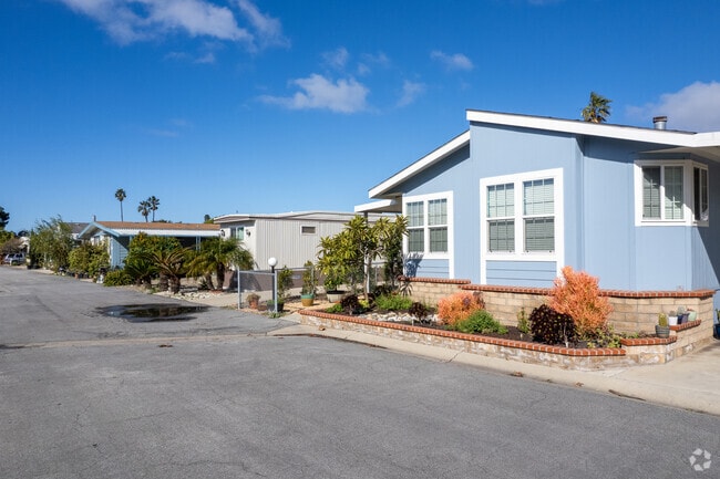 Blackstock South hosts a well kept retirement community.