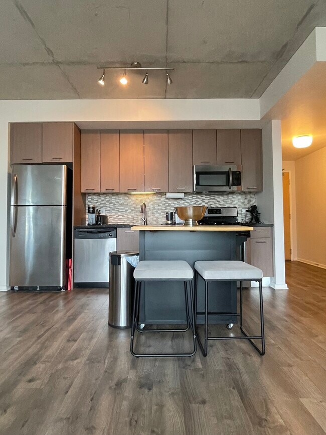 R+D659 unit 903, Chicago, IL 60661 - photo 6