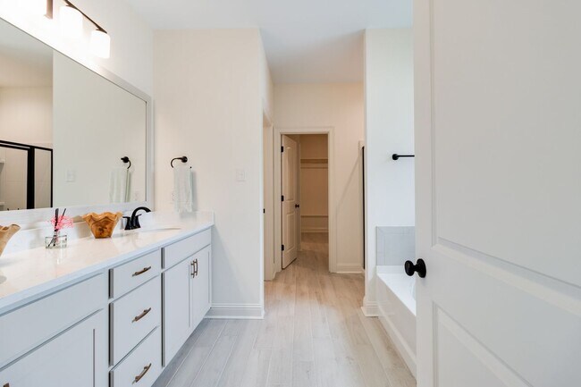 933 Ashville Cir, Foley, AL 36535 - photo 6