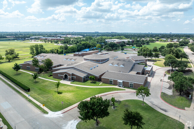 Maureen Connolly Brinker Elementary School is nestled in the Windhaven neighborhood of Plano.