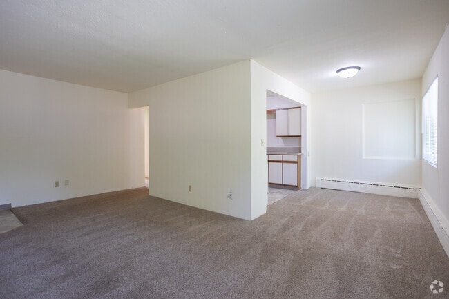 Oakview Apartments, Grand Rapids, MI 49505 - photo 3