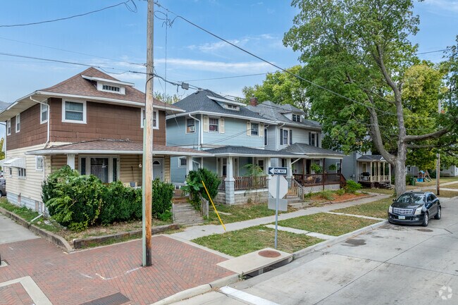 Various styles of homes can be found in Franklin Gateway, including these foursquare homes.