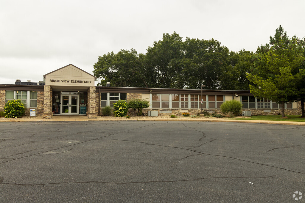Ridge View Elementary School provides education in the neighborhood of 
Liverpool