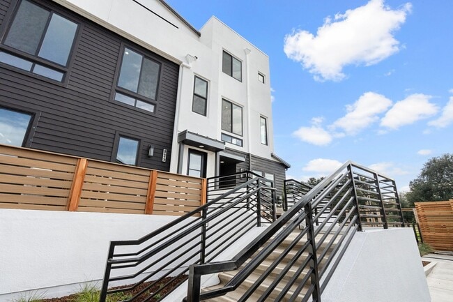 931 ToMcOt Ct, San Jose, CA 95133 - photo 5