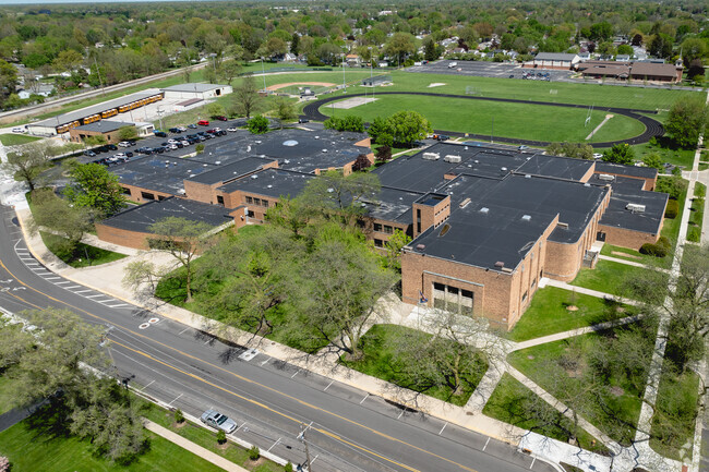 Maumee Middle School welcomes eager minds.