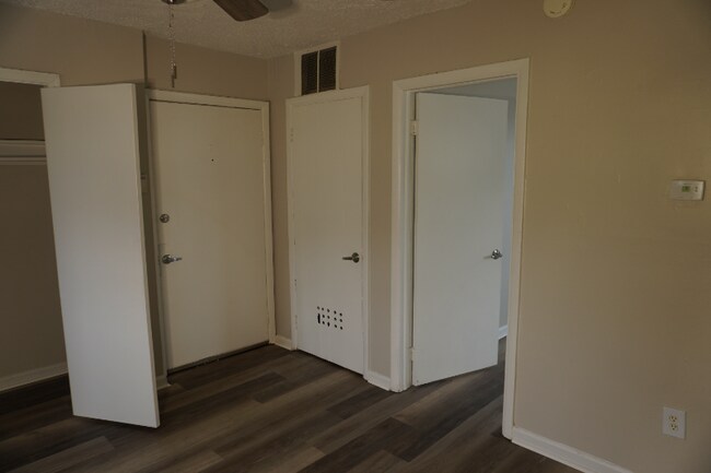 5551 Force Rd unit B, Baltimore, MD 21206 - photo 5