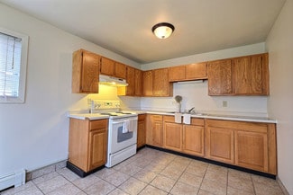 1609 20th St S, Moorhead, MN 56560