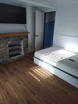678 Communipaw Ave, Jersey City, NJ 07304