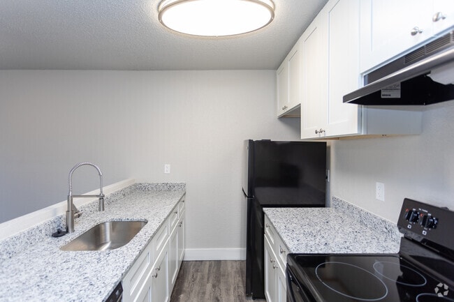 Sedona Ridge Apartments, Colorado Springs, CO 80910 - photo 2