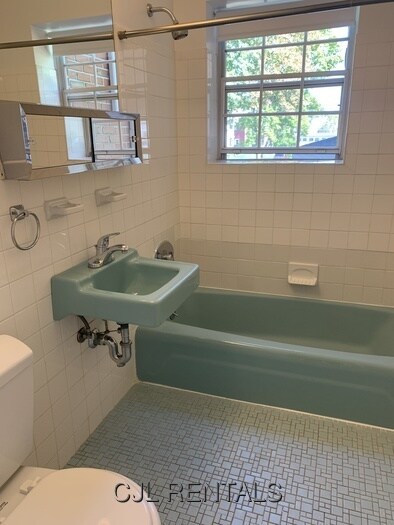 2 Viking Ct unit 1-4, Arlington, MA 02474 - photo 5