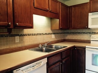 7624 157th St W Unit 310, Apple Valley, MN 55124