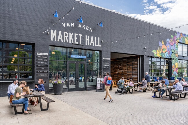 Highland Hills locals can find boutiques and local food vendors at nearby Van Aken District.