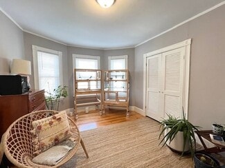 34 Rich St Unit 1, Waltham, MA 02451