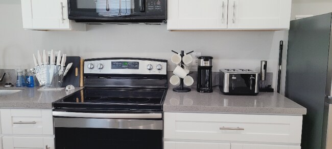 532 Cesar e Chavez Pkwy unit A, San Diego, CA 92113 - photo 7