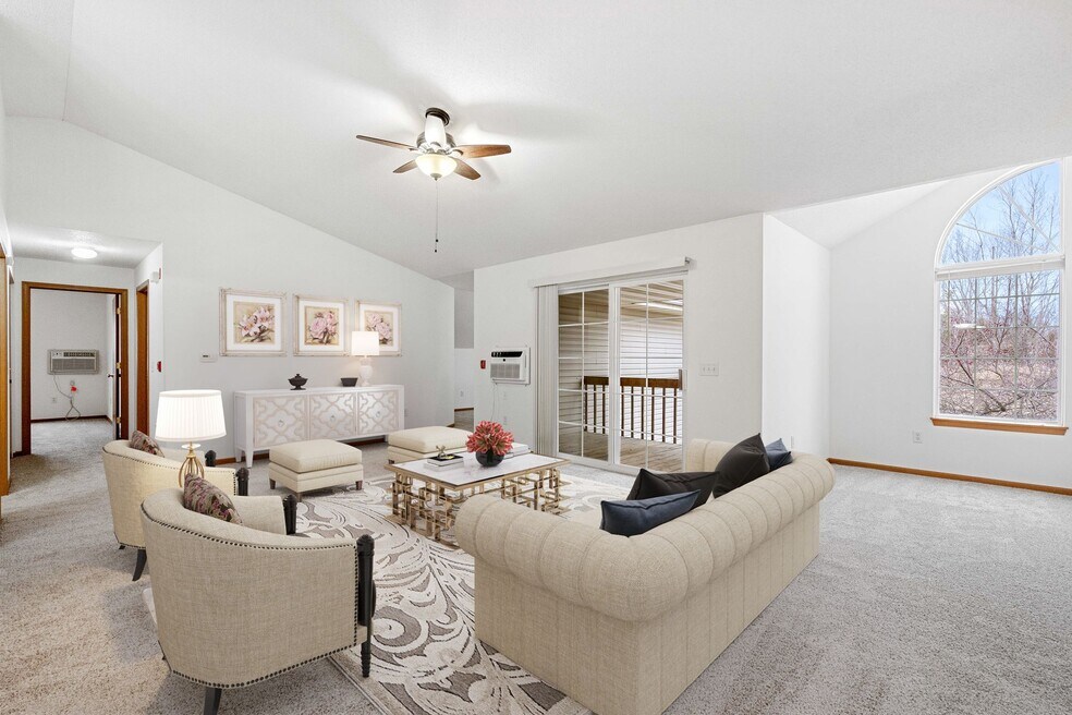 Oakridge Apartments, Mauston, WI 53948 - photo 1