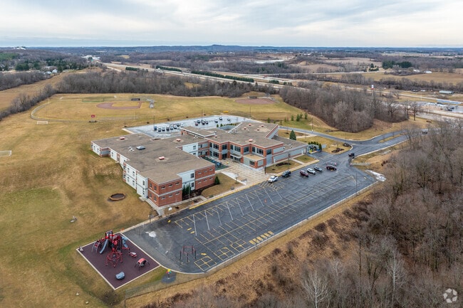 Addison Elementary School in Hartford, WI has 452 students in grades PK and K-5.