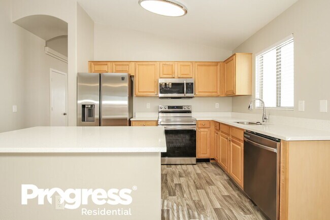 12417 W Mandalay Ln, El Mirage, AZ 85335 - photo 7