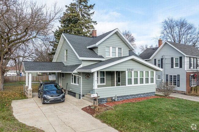 Bungalow-style homes are a favorite for Hudsonville dwellings.