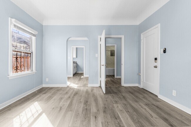 1115 E Broadway unit 3, Long Beach, CA 90802 - photo 6