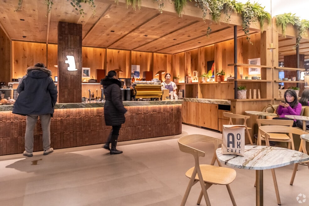 Troy_1000303_FX_080725_V1